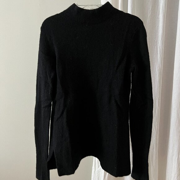 Banana Republic Wool Turtleneck Sweater (NWOT) - Picture 1 of 2